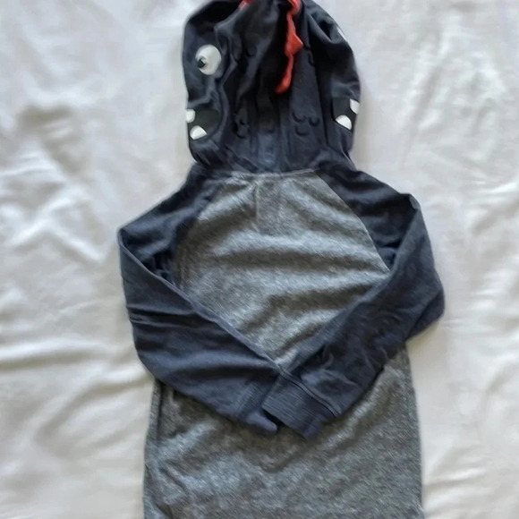 Carter’s Shark Shirt with Hood - Picture 9 of 11